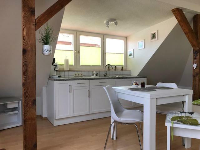Liebevoll Eingerichtete Ferienwohnung Im Dg Zwenkau Extérieur photo